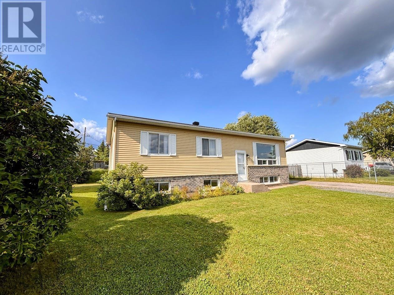 25 Brooks ST - 1