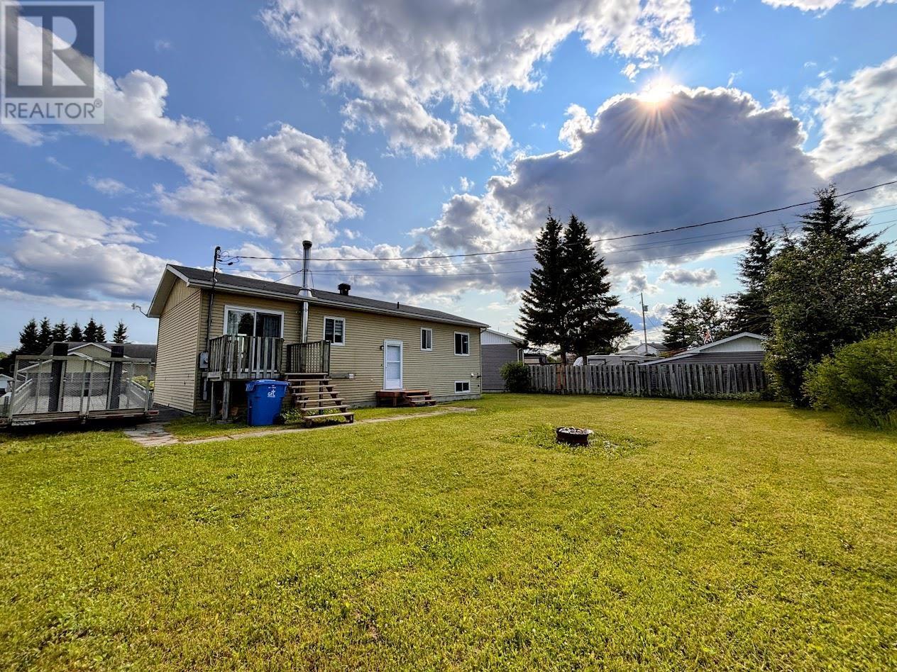 25 Brooks ST - 32