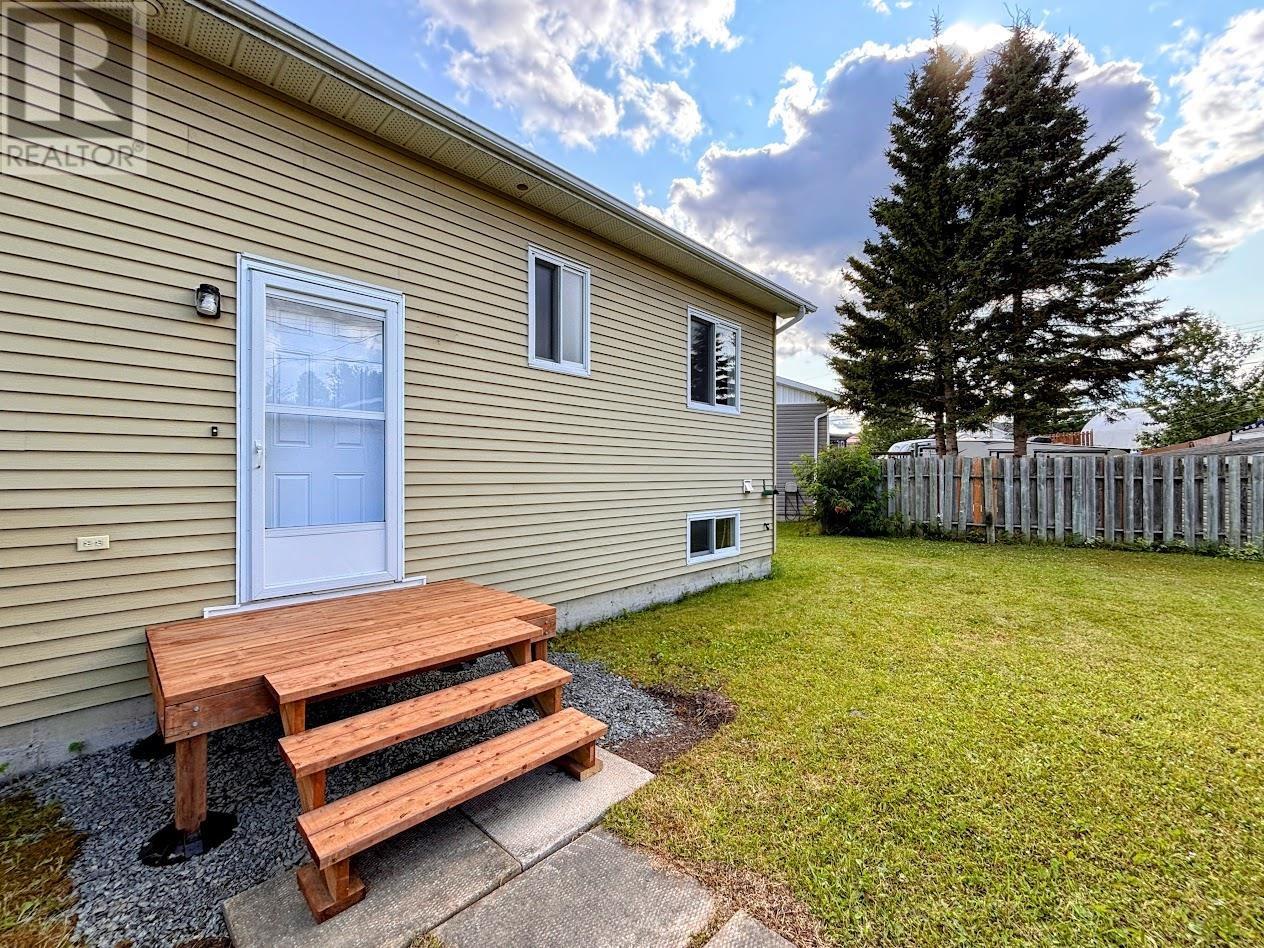 25 Brooks ST - 33