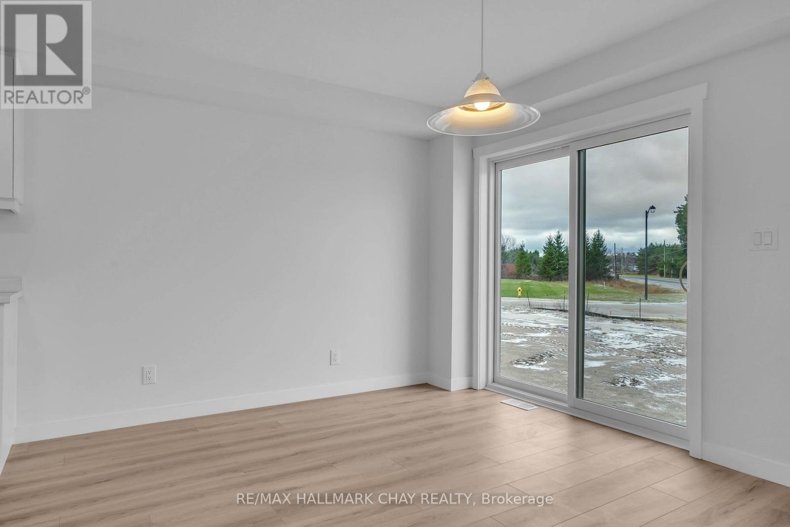 LOT 37 169 QUEEN STREET W - 8