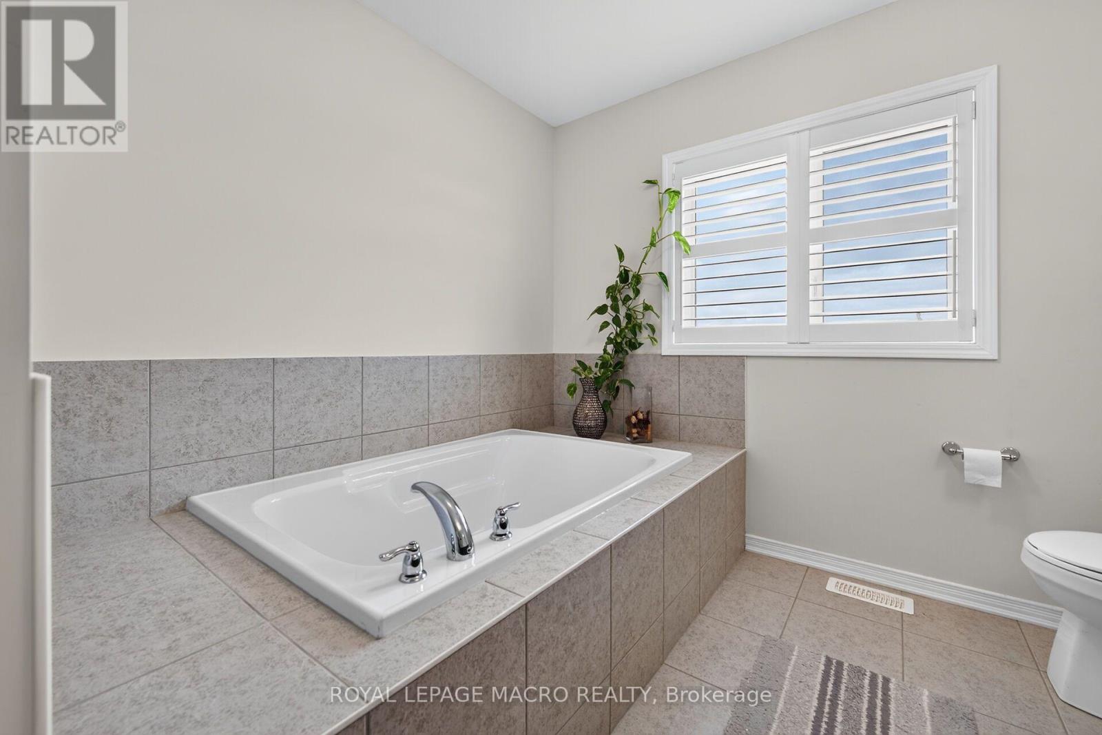 76 MCWATTERS STREET - 28