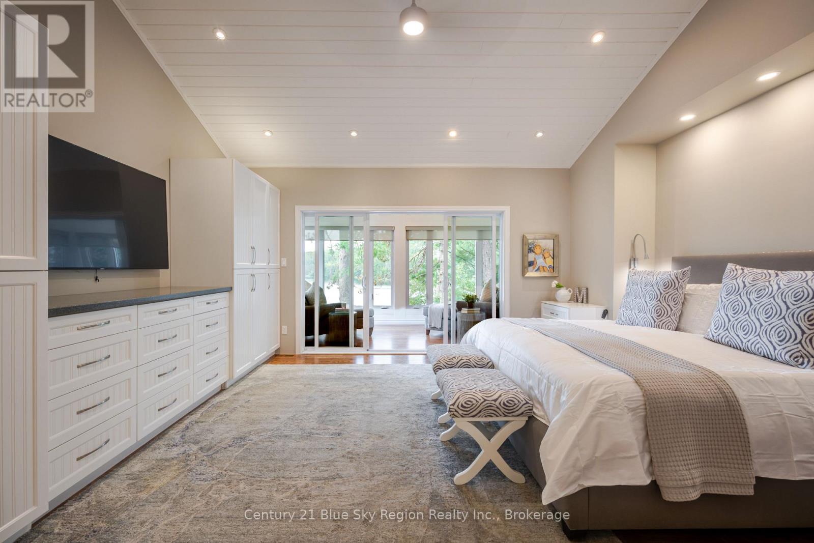 286 SHIELDS POINT - 16