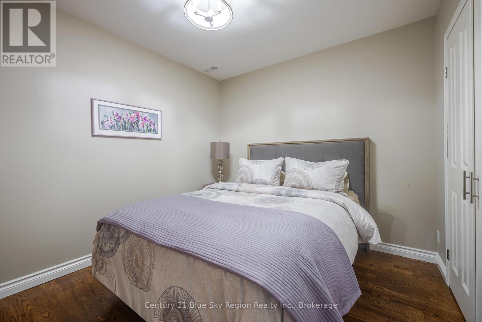286 SHIELDS POINT - 33