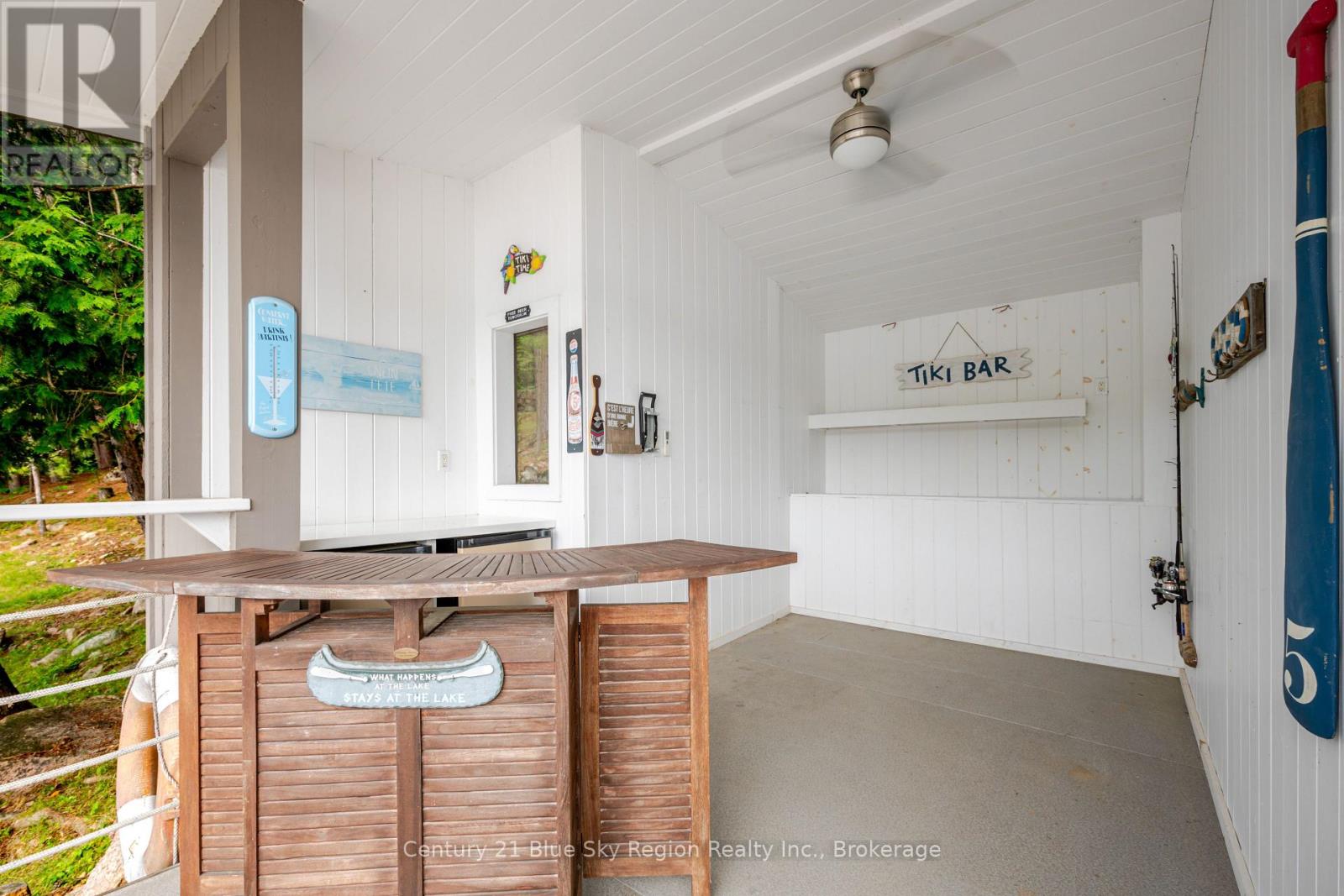 286 SHIELDS POINT - 43