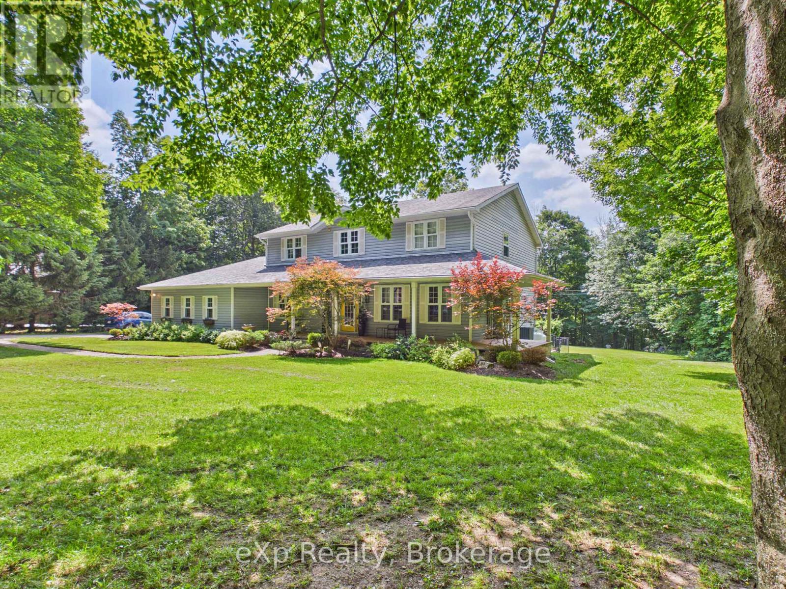 20 HIGHLAND CRESCENT - 2