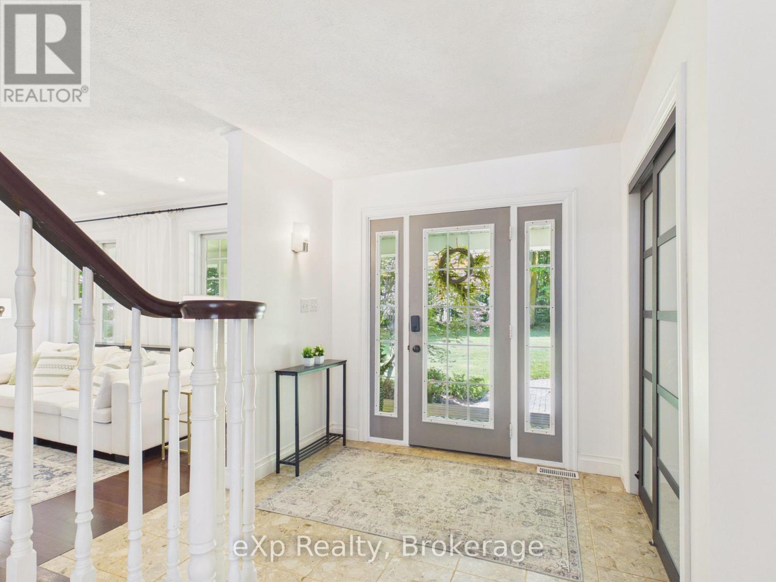 20 HIGHLAND CRESCENT - Image 4