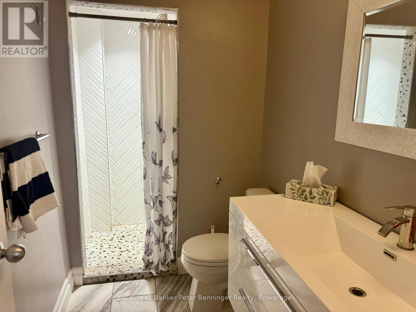 582 9TH STREET - 13