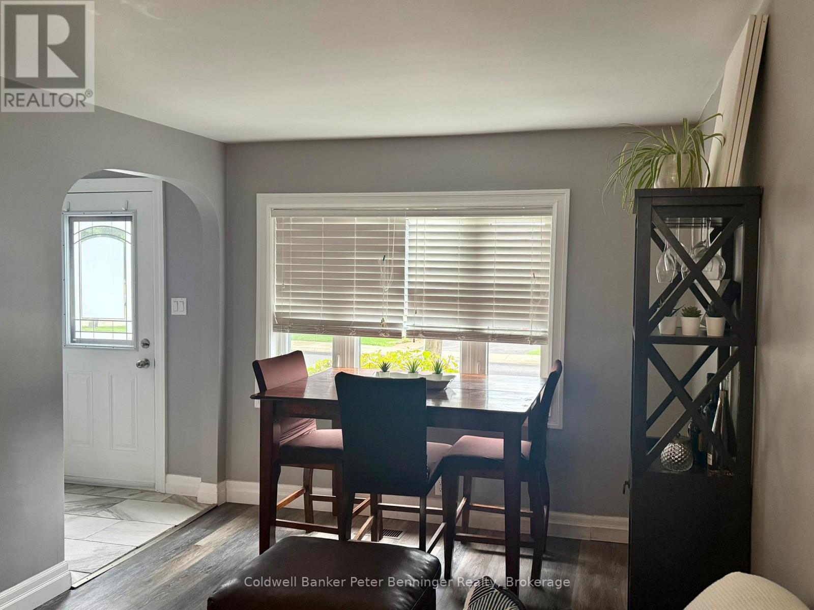 582 9TH STREET - 3