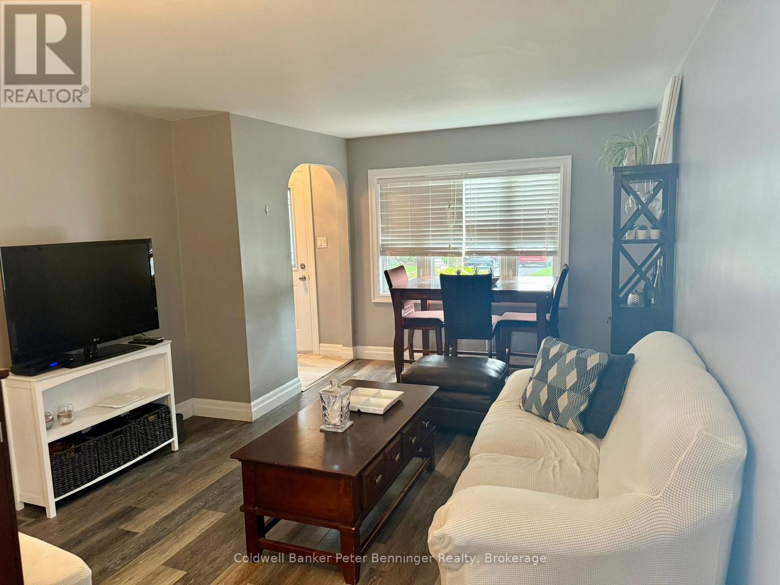 582 9TH STREET - 7