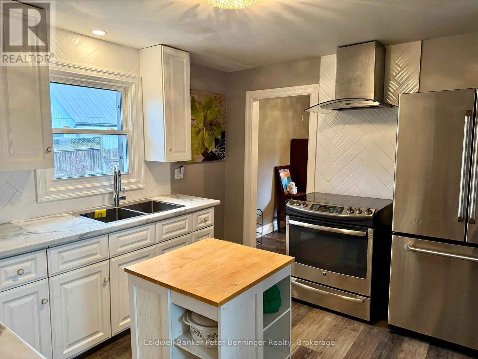 582 9TH STREET - 9