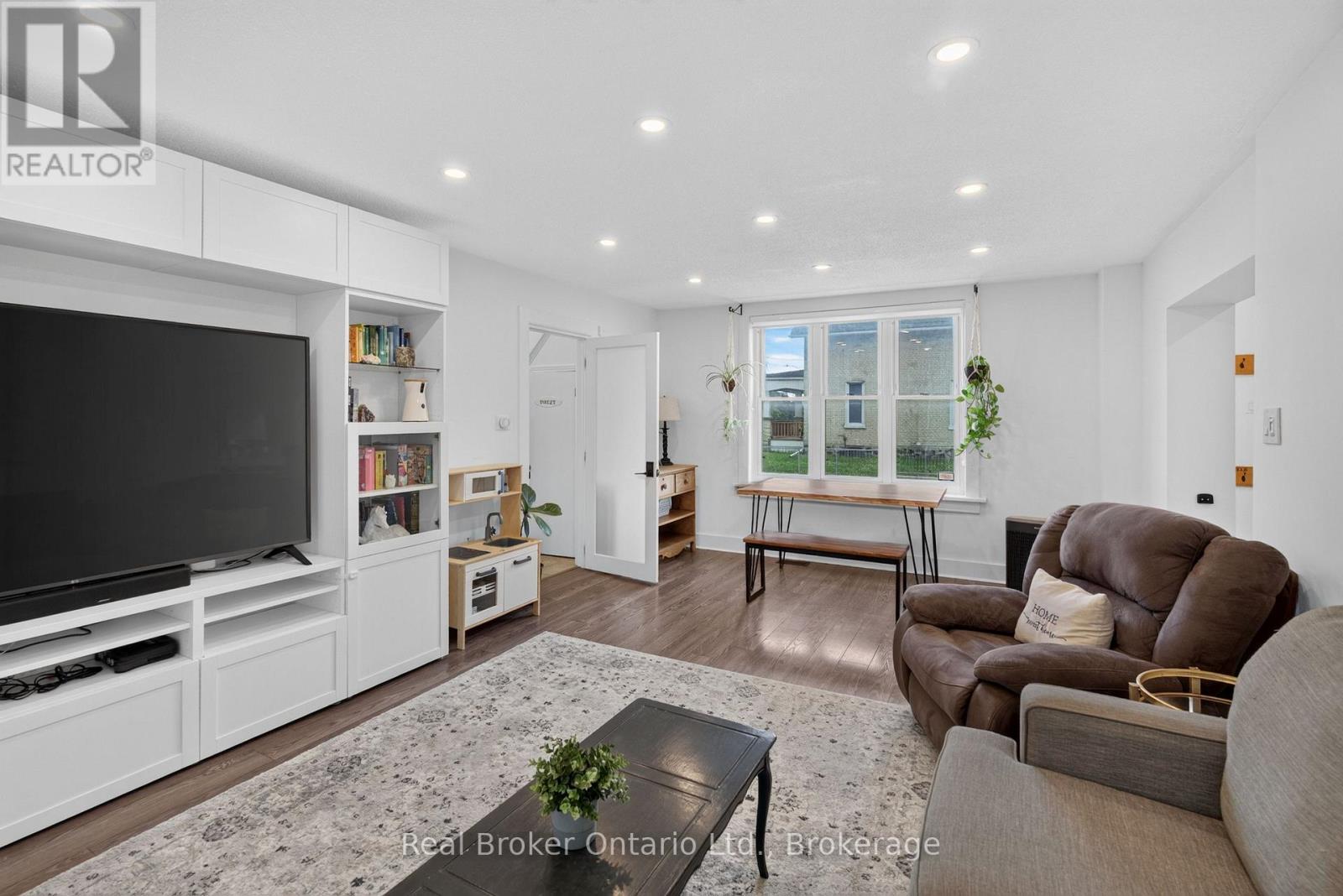 155 LANCASTER STREET W - Image 13
