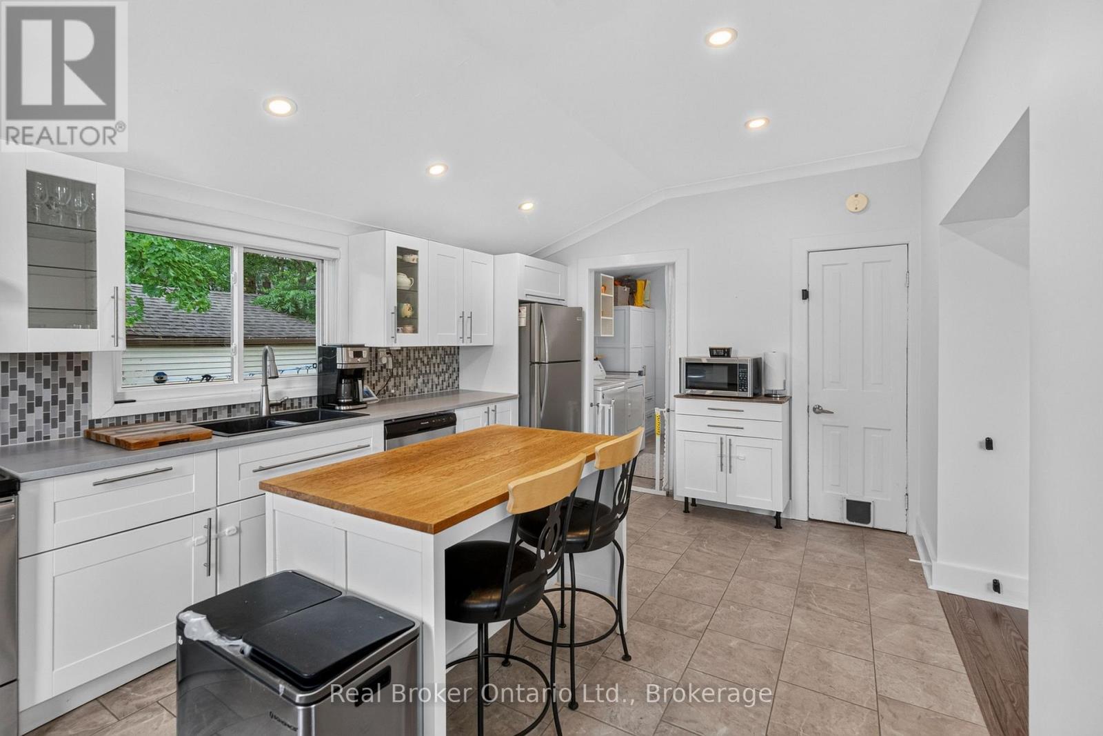155 LANCASTER STREET W - Image 17