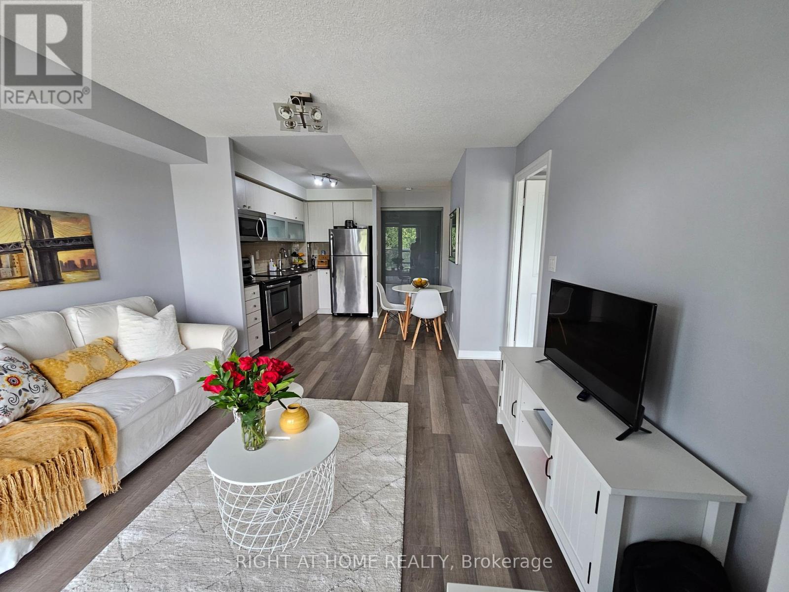#307 2015 SHEPPARD AVENUE E - 14