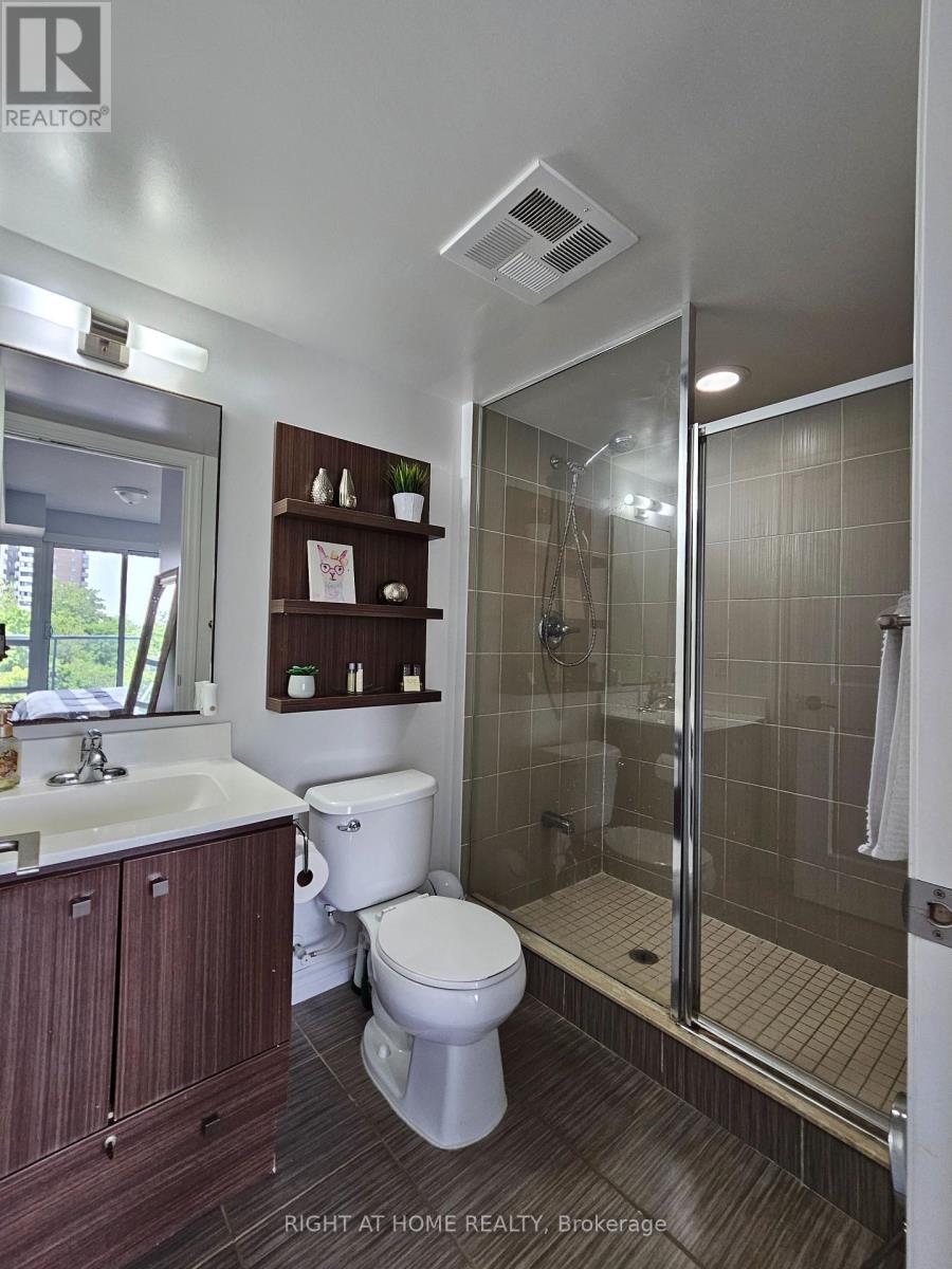 #307 2015 SHEPPARD AVENUE E - 17