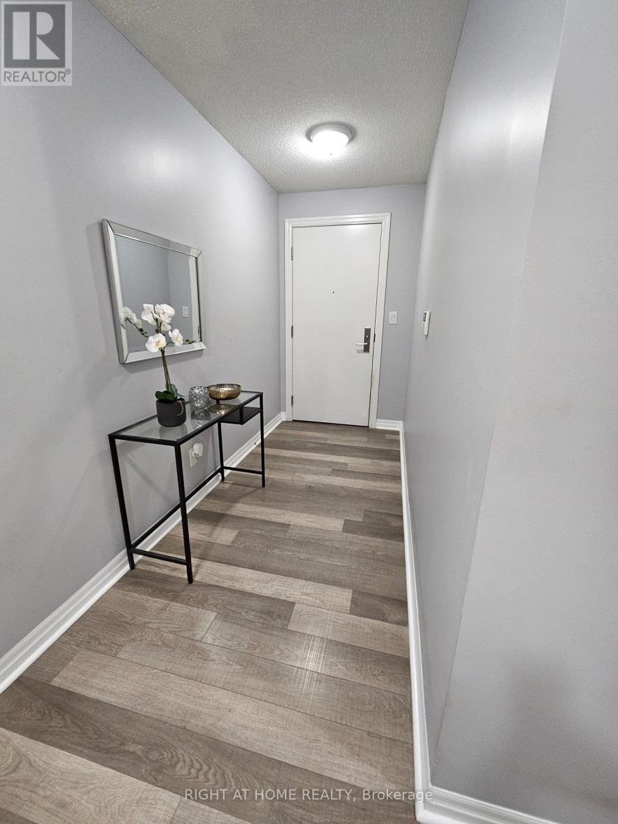#307 2015 SHEPPARD AVENUE E - 7
