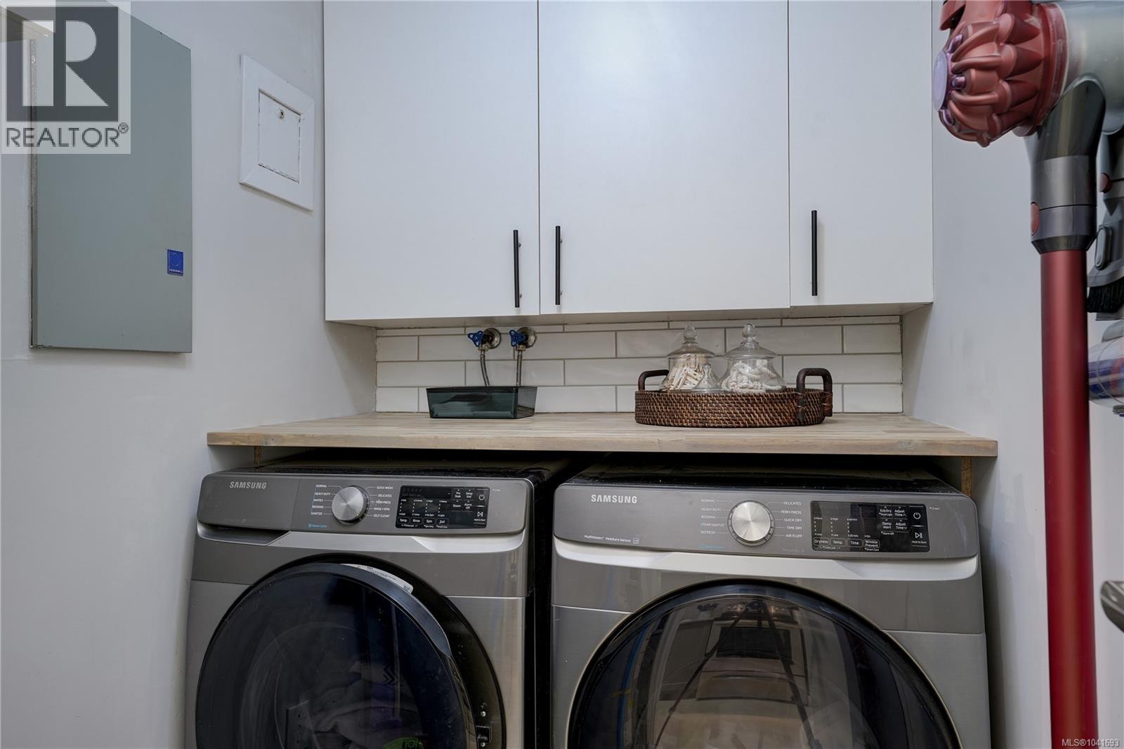 #101 3206 Alder St - 18