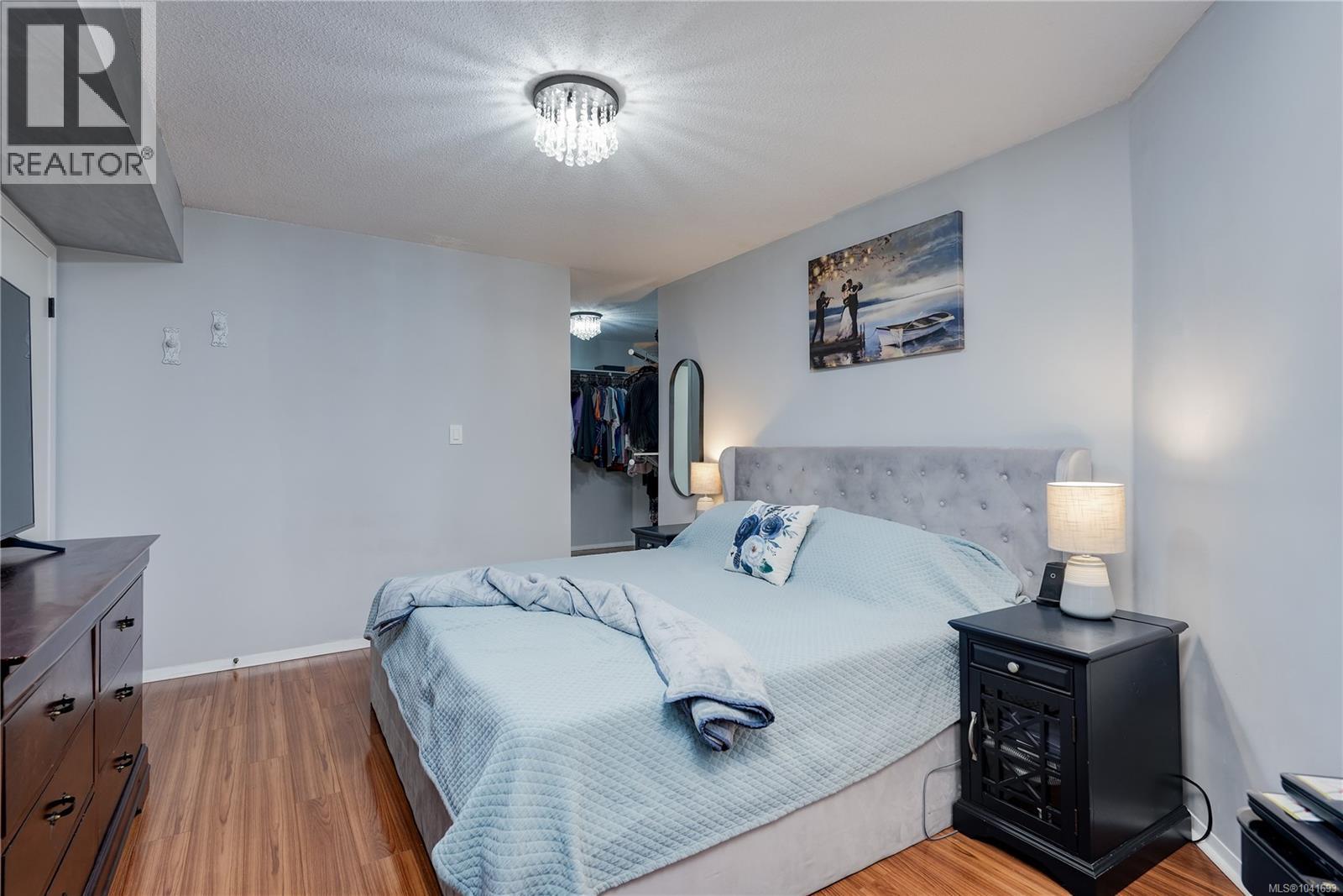 #101 3206 Alder St - 11