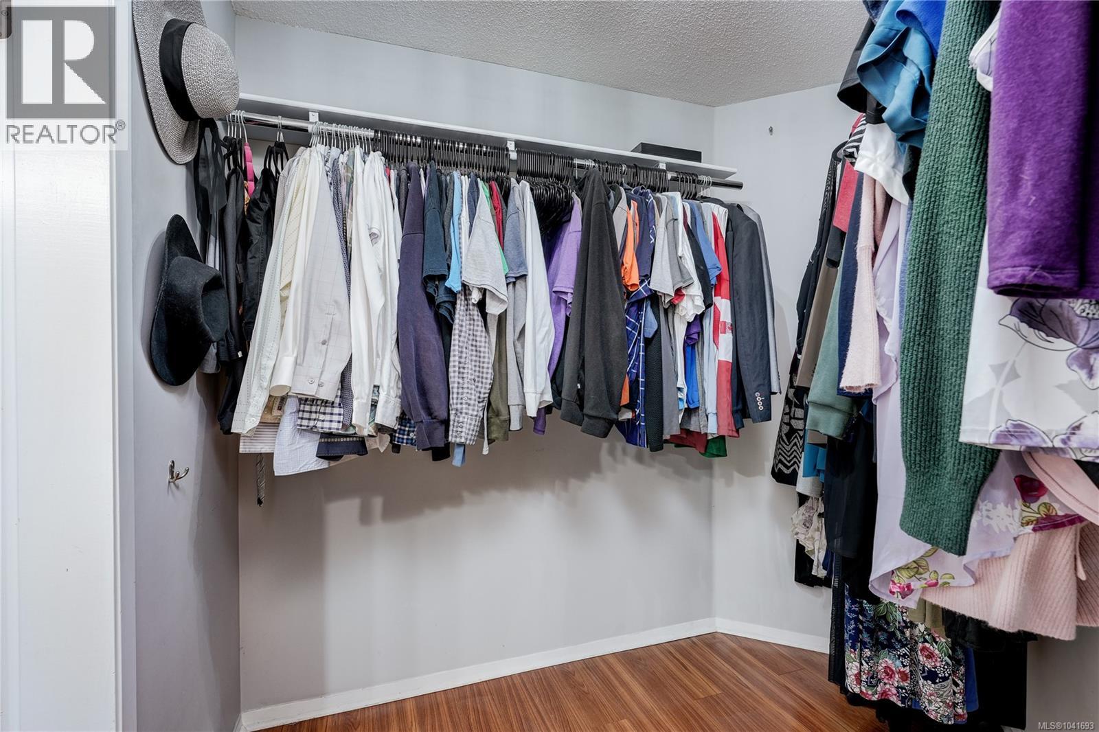 #101 3206 Alder St - 12