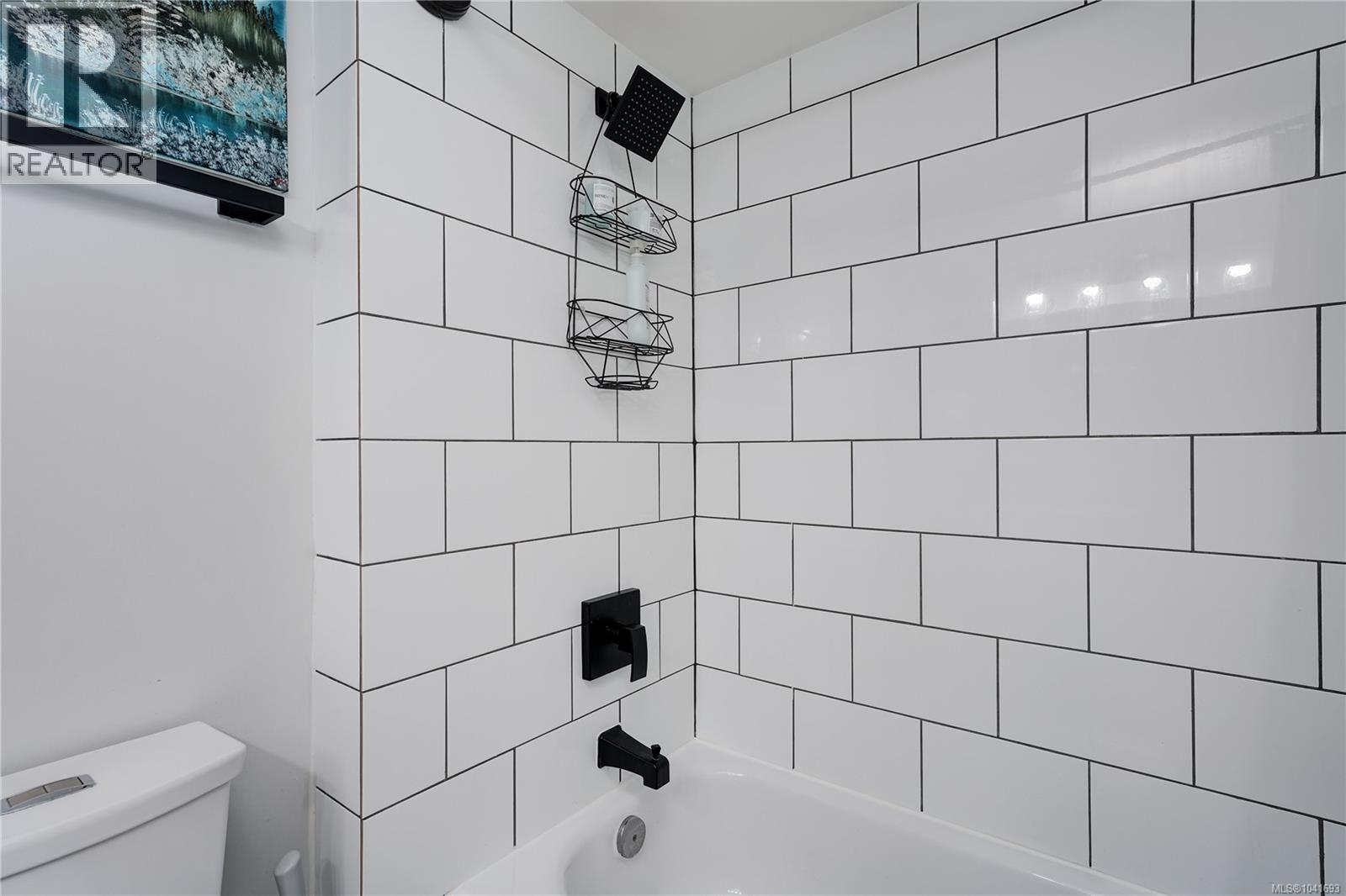 #101 3206 Alder St - 14