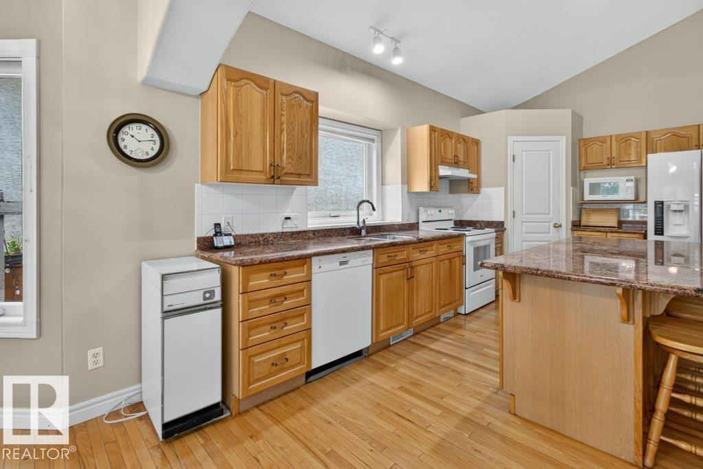 925 BURROWS CR NW - 11