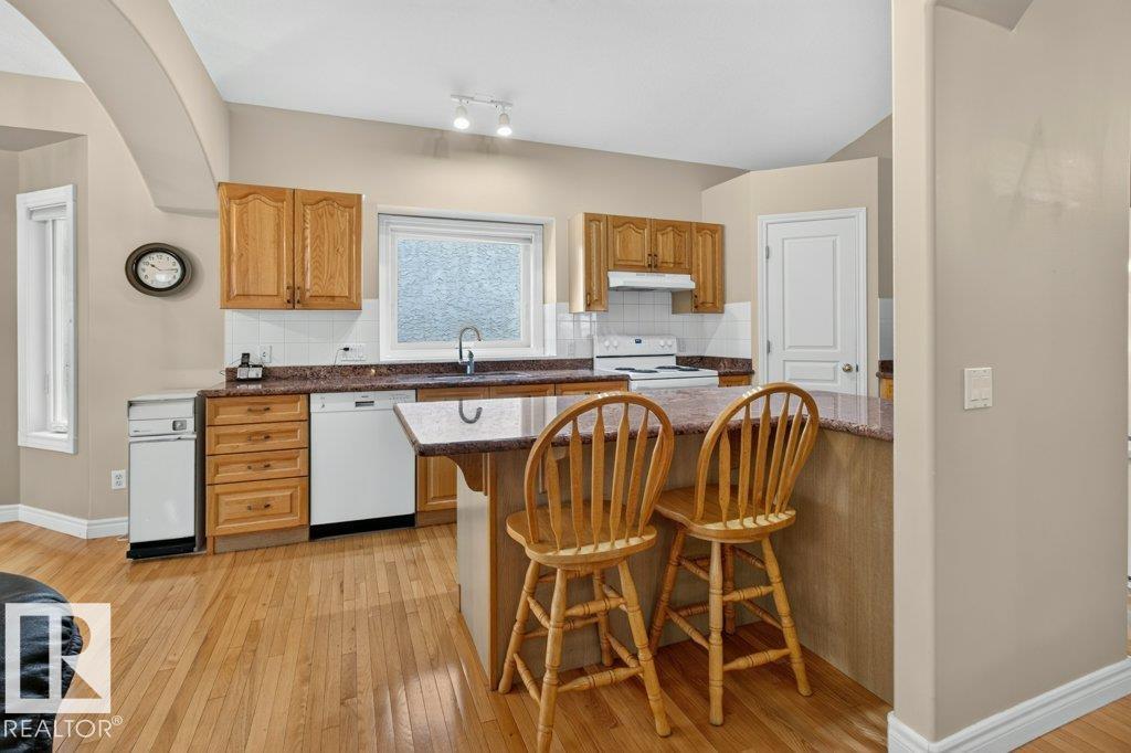 925 BURROWS CR NW - 14