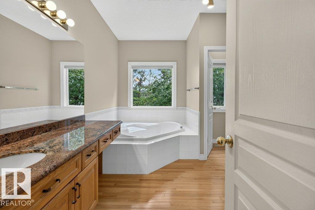 925 BURROWS CR NW - 30