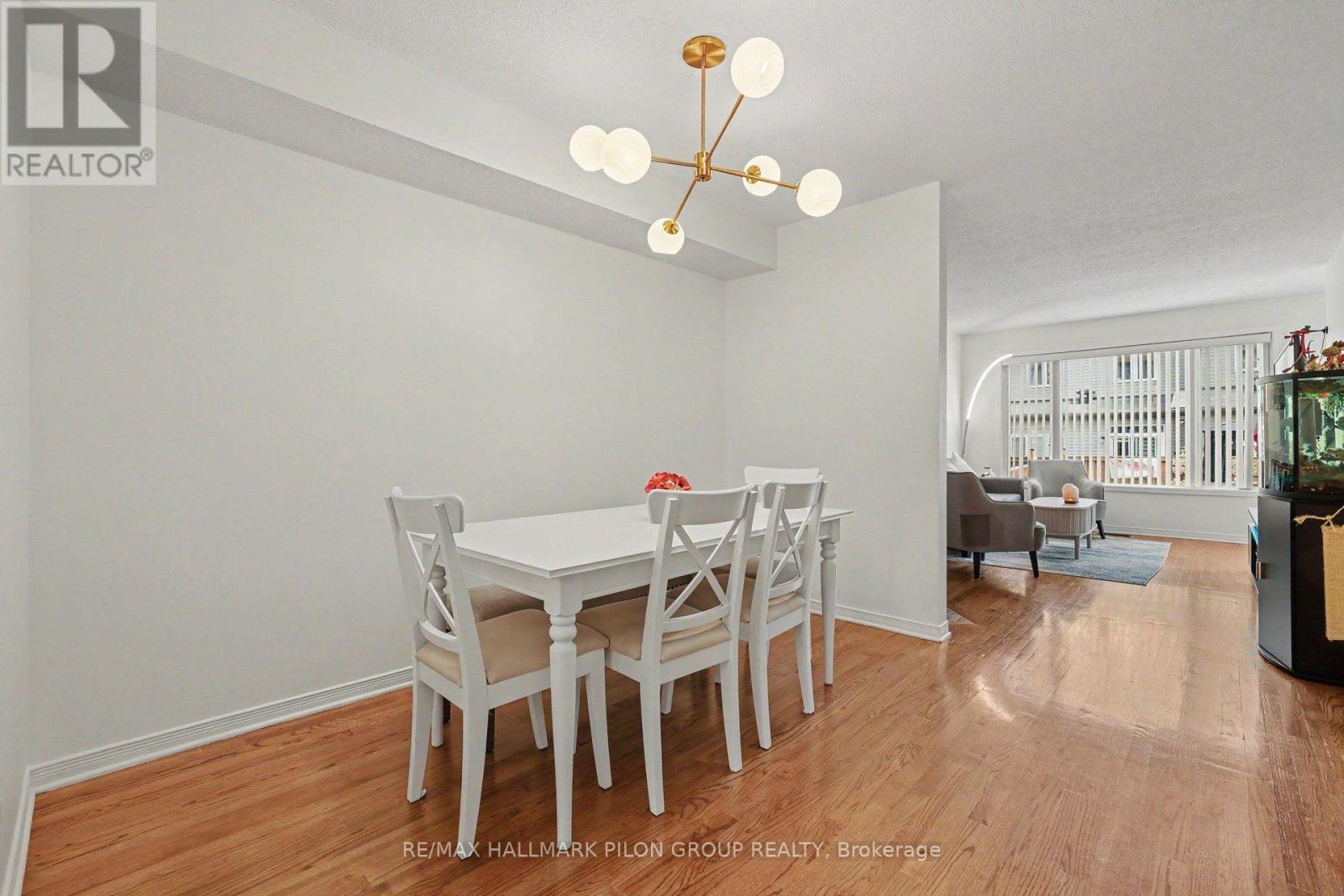 244 ROLLING MEADOW CRESCENT - 10