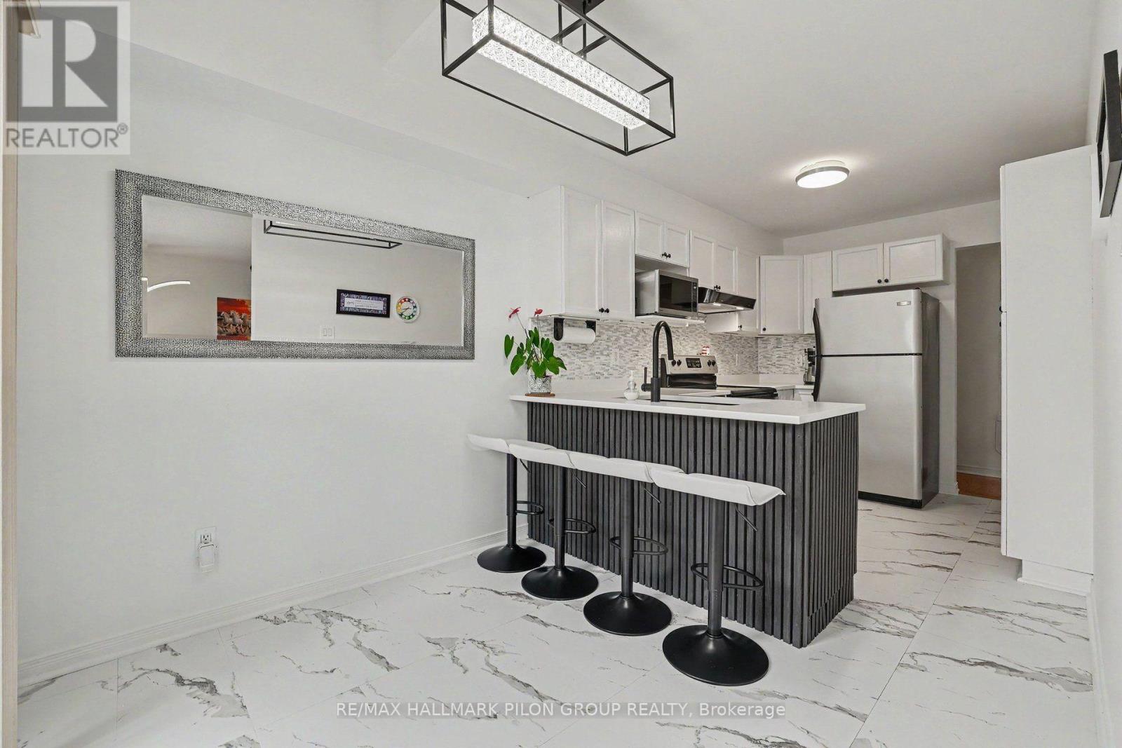 244 ROLLING MEADOW CRESCENT - 12