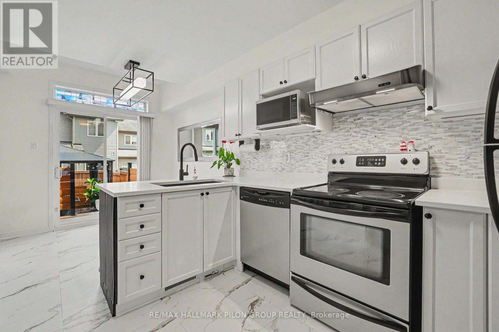 244 ROLLING MEADOW CRESCENT - 13