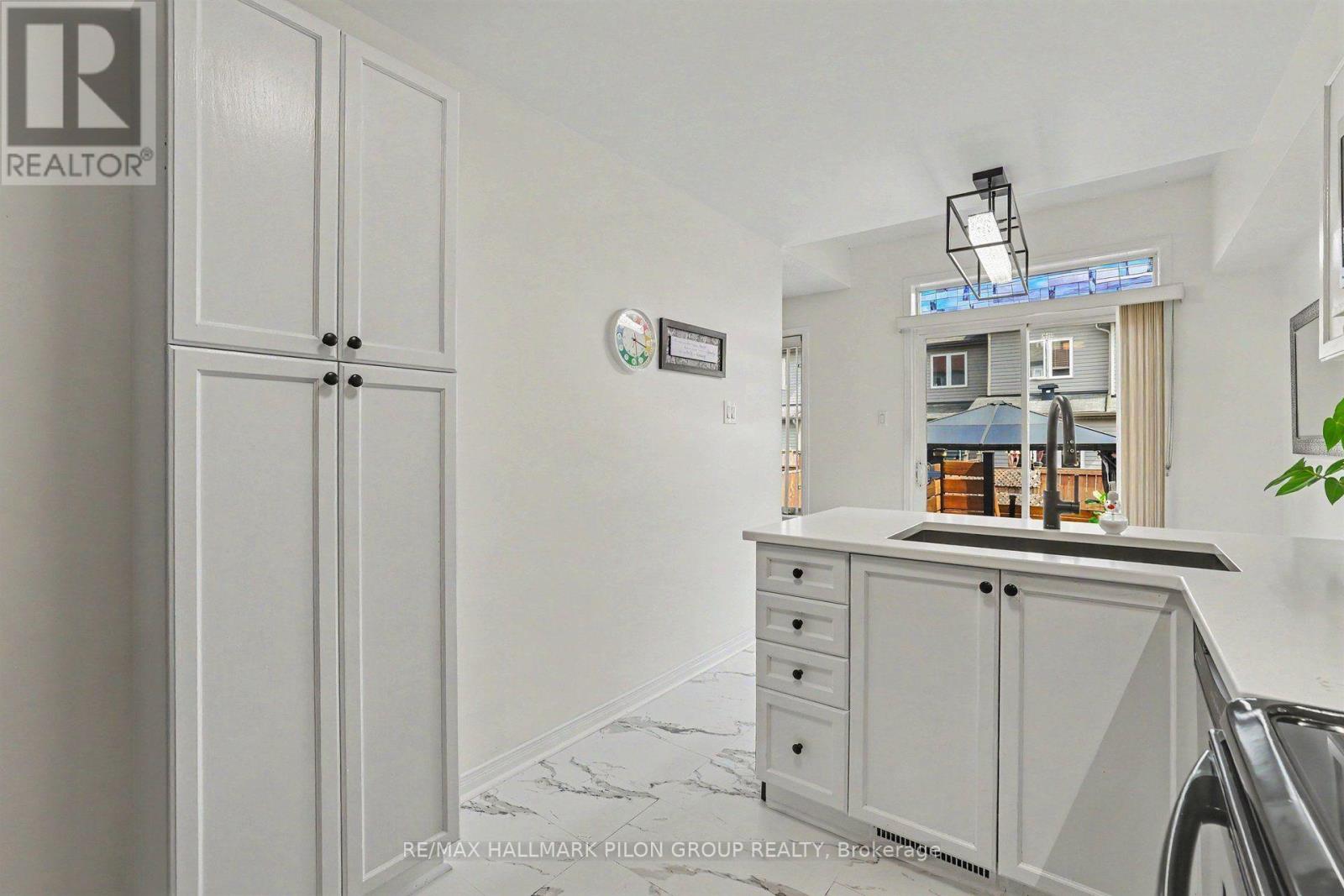 244 ROLLING MEADOW CRESCENT - 14