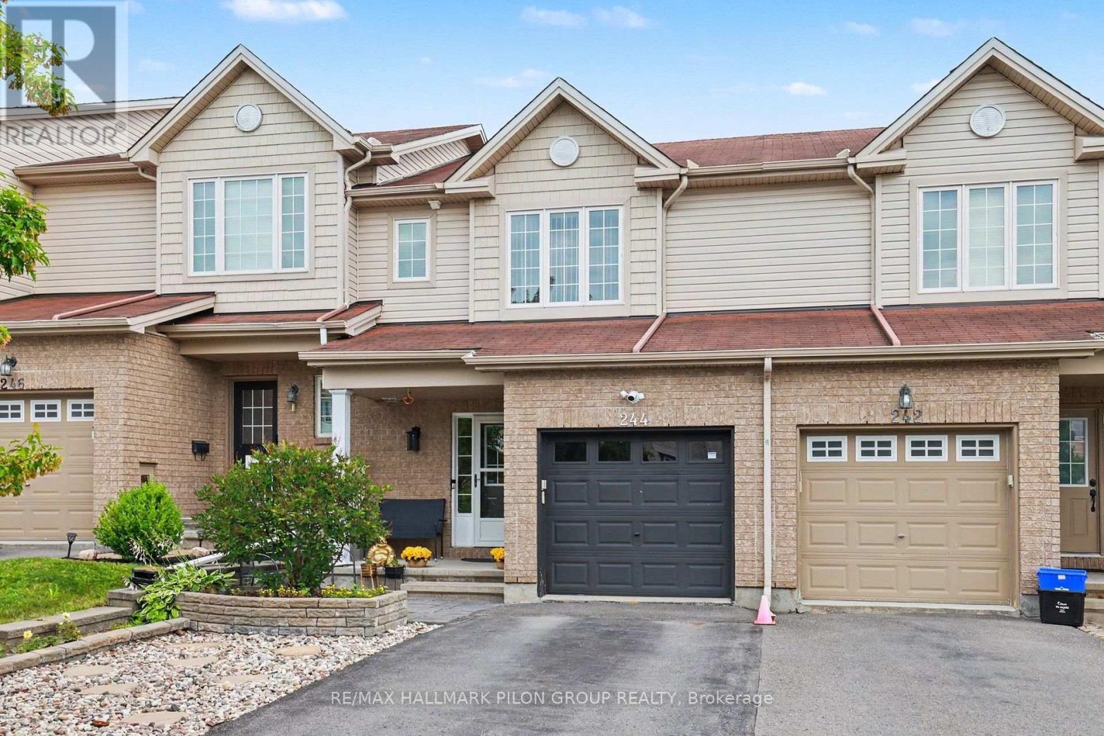 244 ROLLING MEADOW CRESCENT - 2