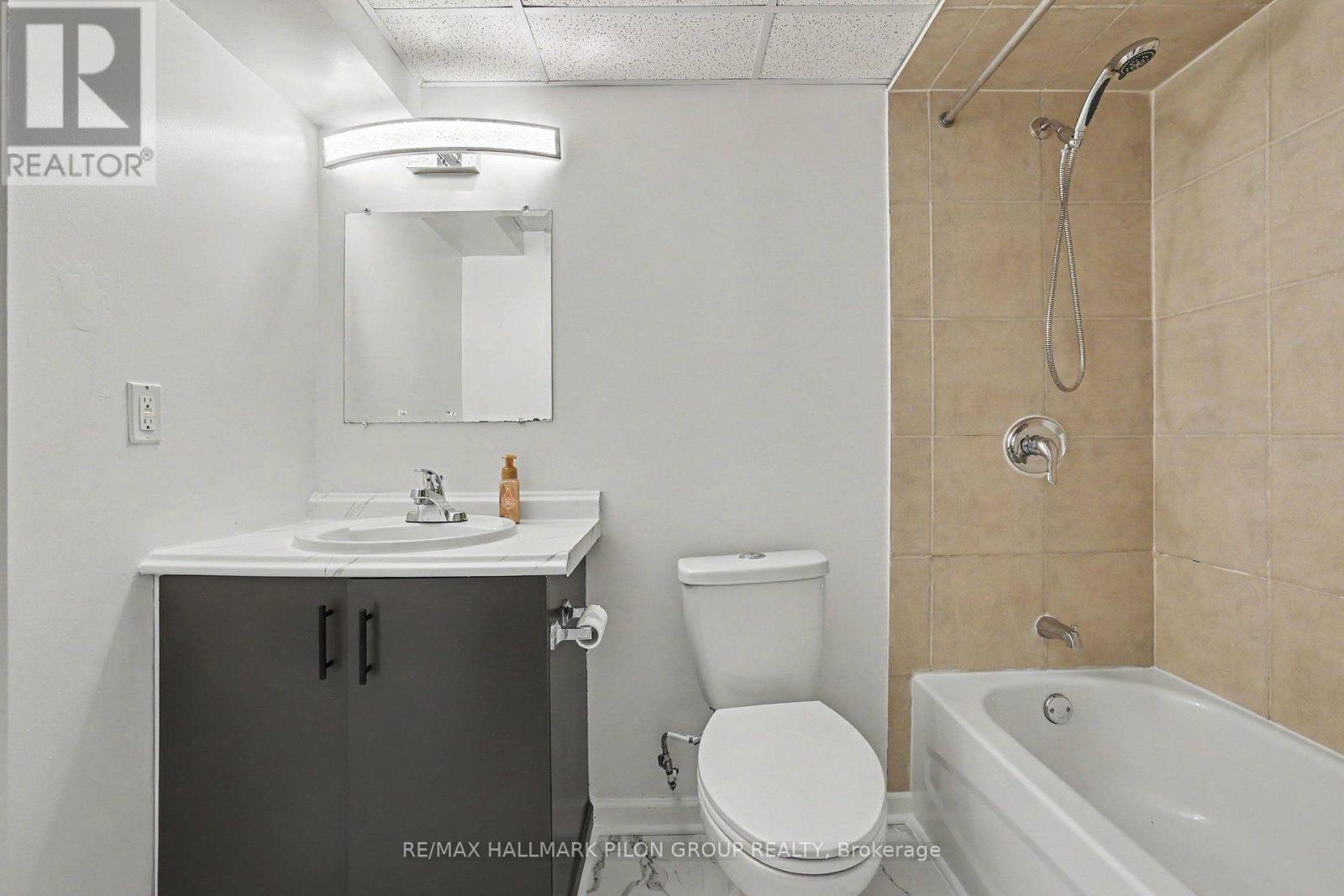 244 ROLLING MEADOW CRESCENT - 25