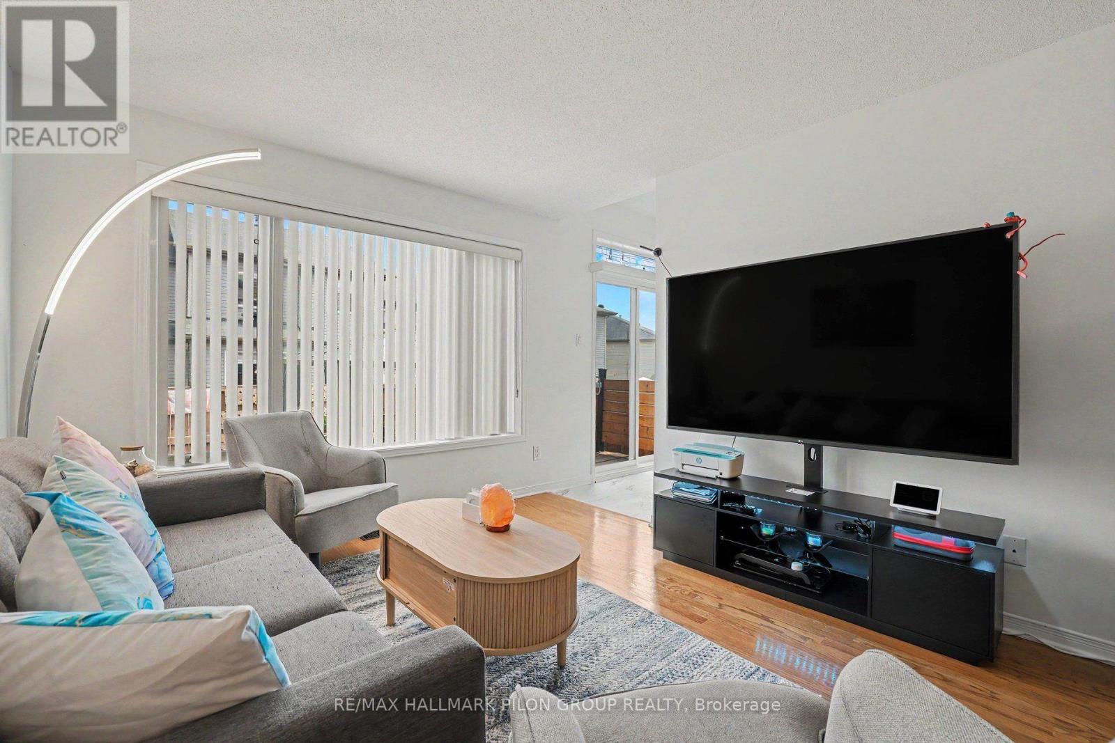 244 ROLLING MEADOW CRESCENT - 5