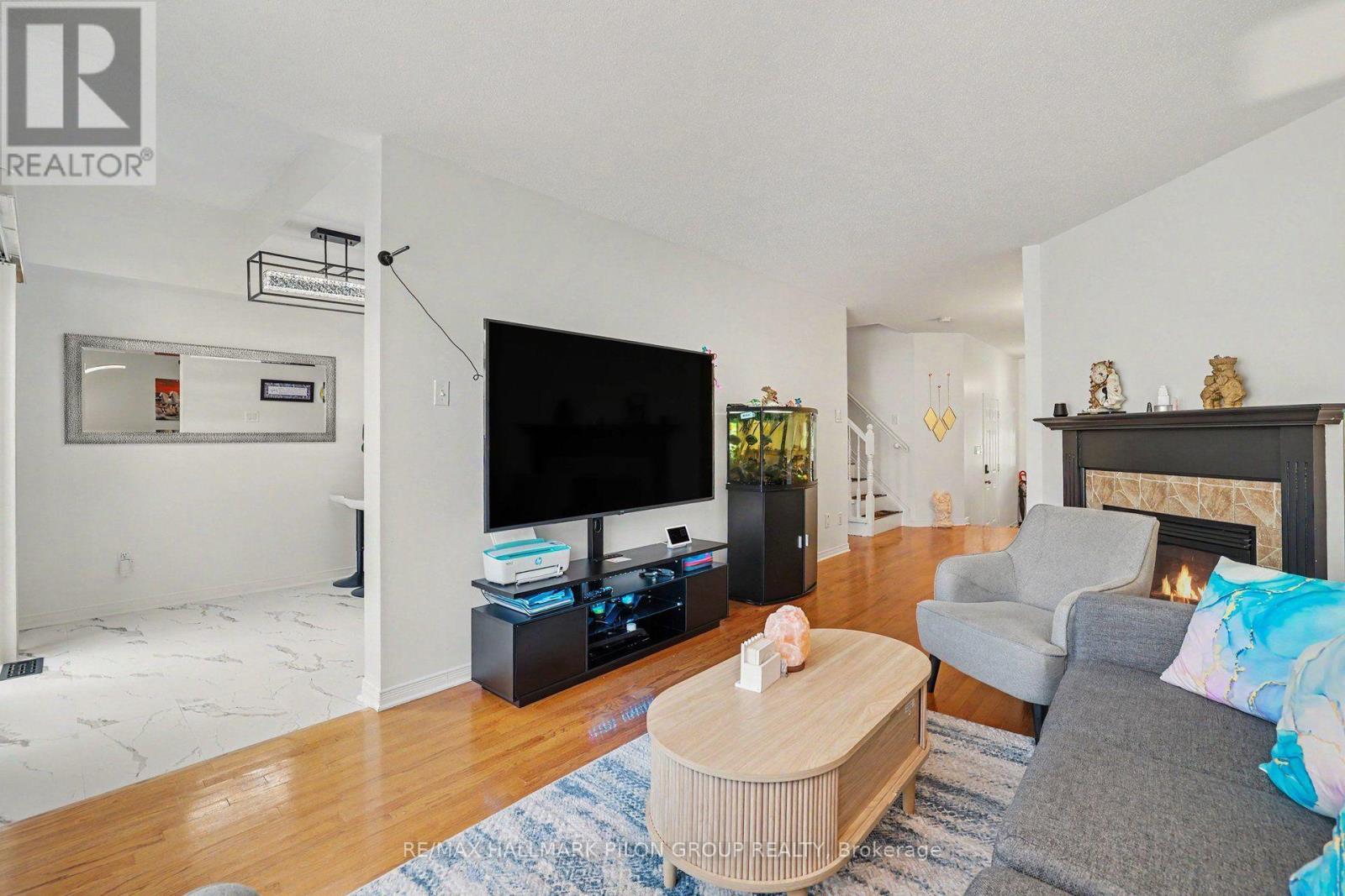 244 ROLLING MEADOW CRESCENT - 8
