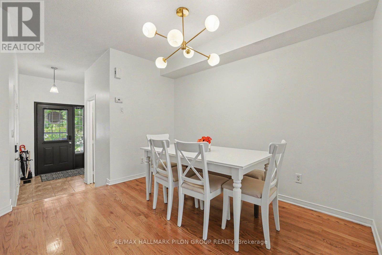 244 ROLLING MEADOW CRESCENT - 9