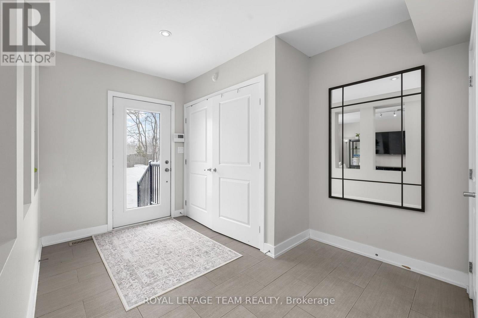 433 DAWSON AVENUE - 3