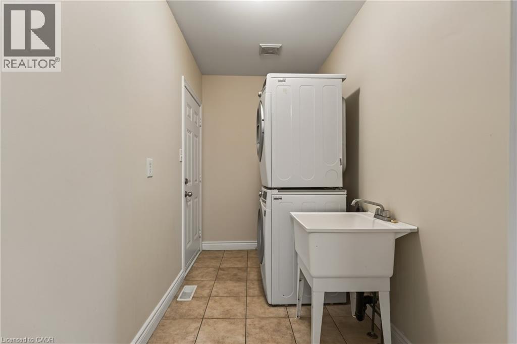 1079 TUPPER Drive - Image 18