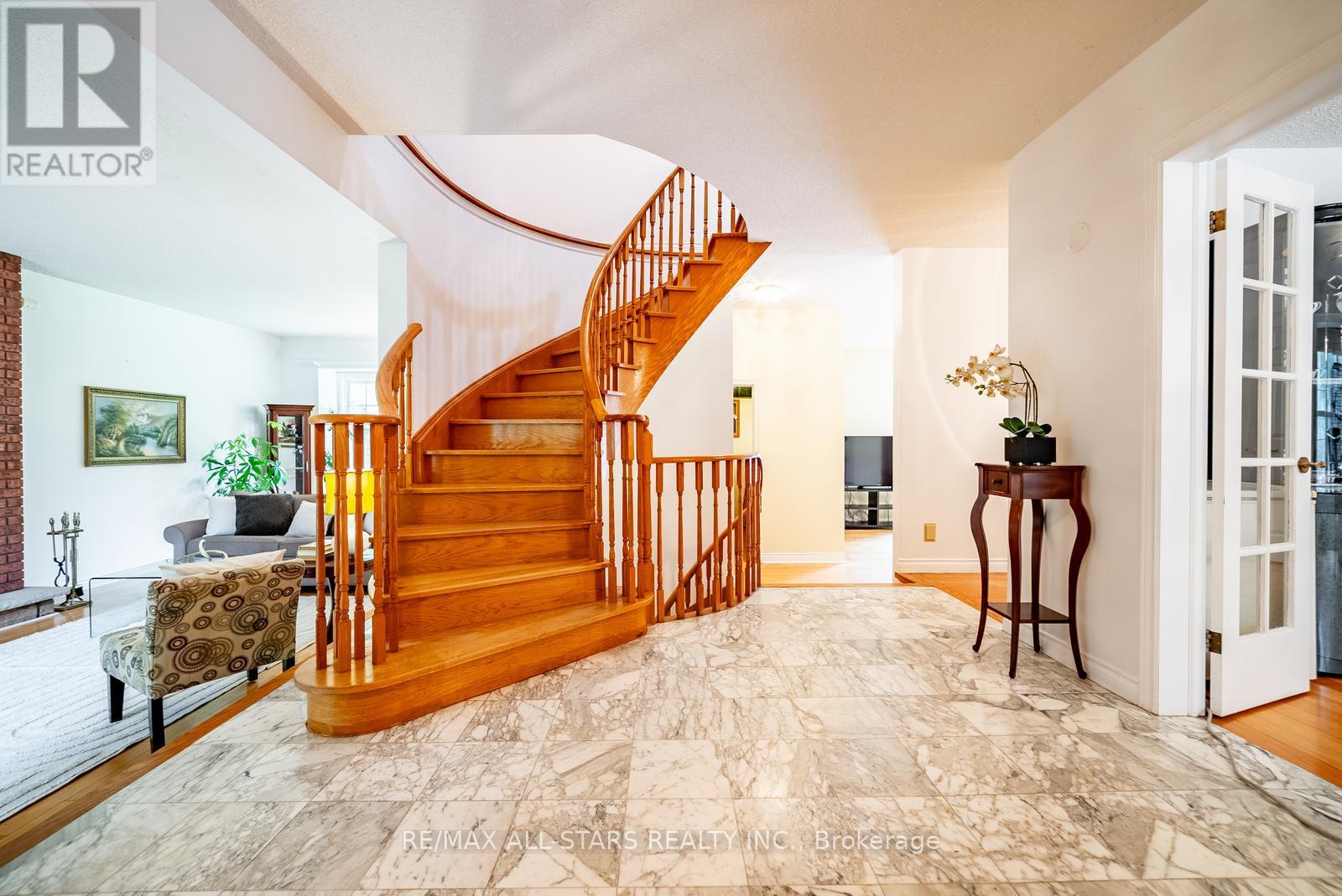 23 FORFARDALE ROAD - Image 11