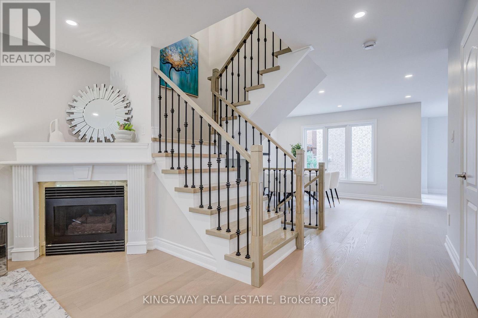 166 MATTHEW DRIVE - 13