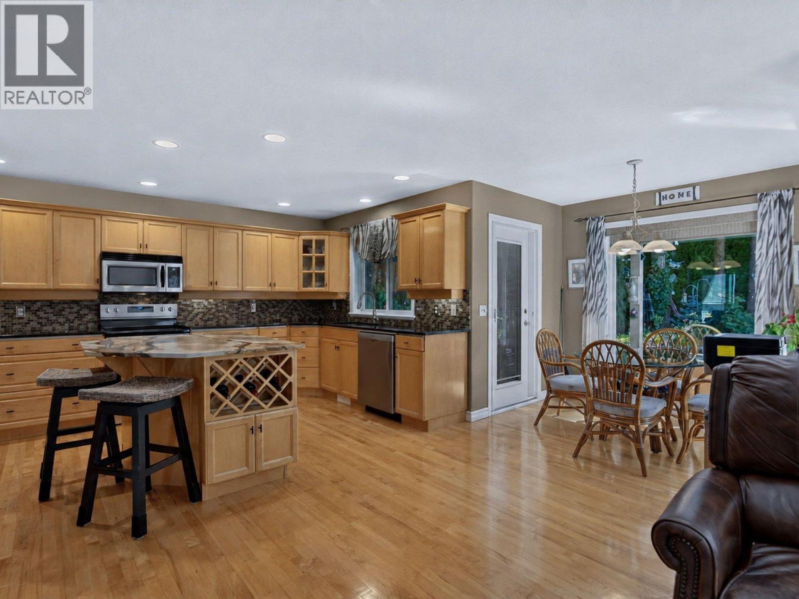  969 Skeena Drive, Kelowna