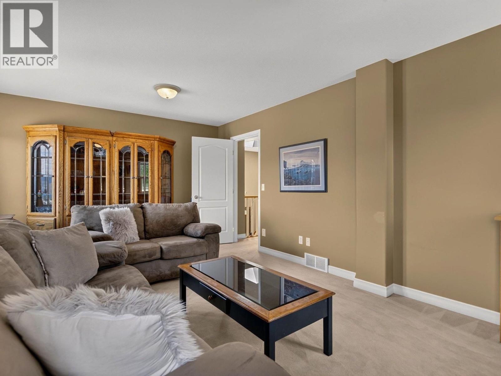  969 Skeena Drive, Kelowna