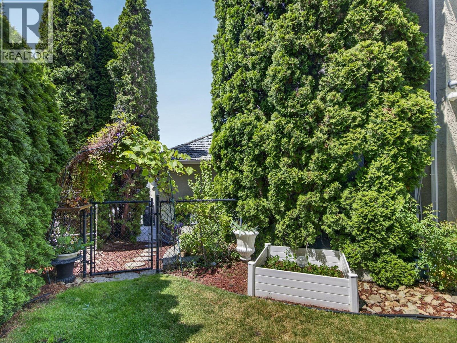  969 Skeena Drive, Kelowna