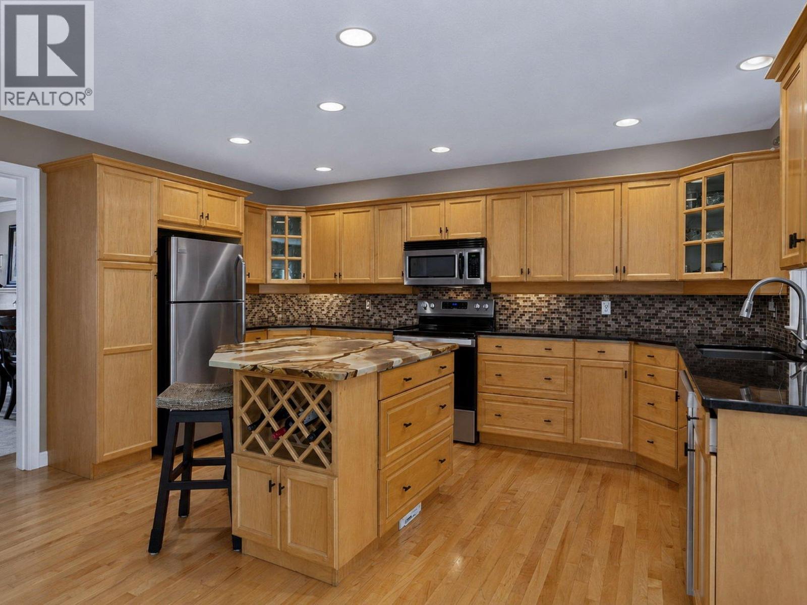  969 Skeena Drive, Kelowna