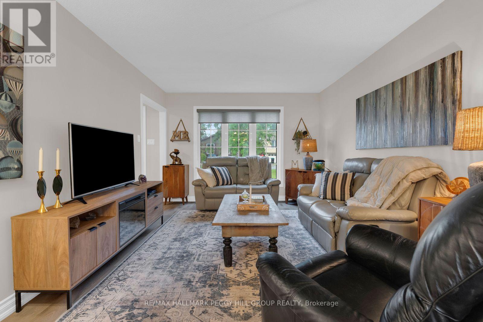 36 LILLIAN CRESCENT - Image 10
