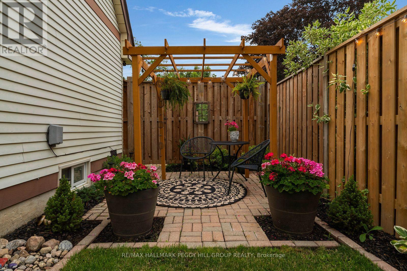 36 LILLIAN CRESCENT - Image 27