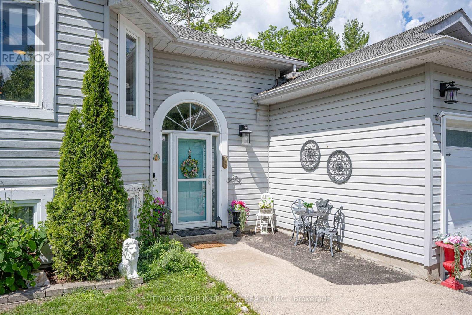 48 WESLEY AVENUE - 3