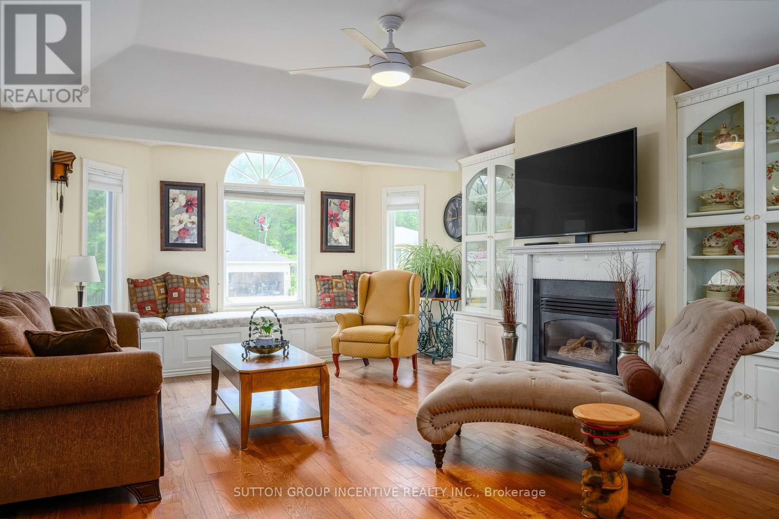 48 WESLEY AVENUE - 4