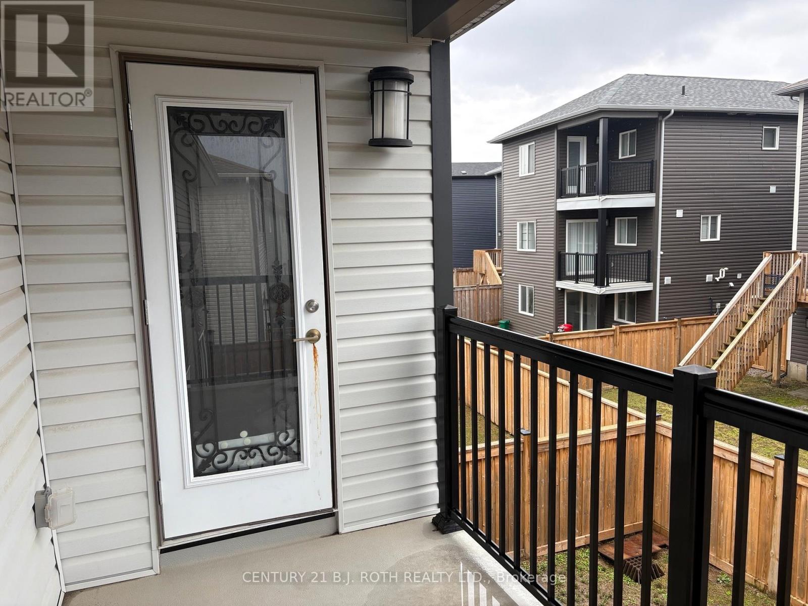 34 ALASKAN HEIGHTS - 19