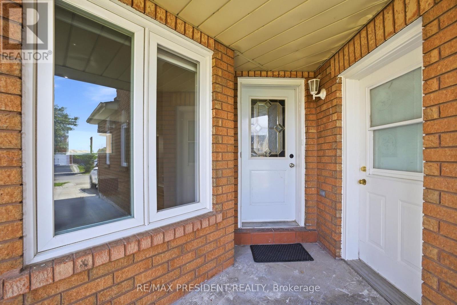112 RAVENSWOOD DRIVE - 2
