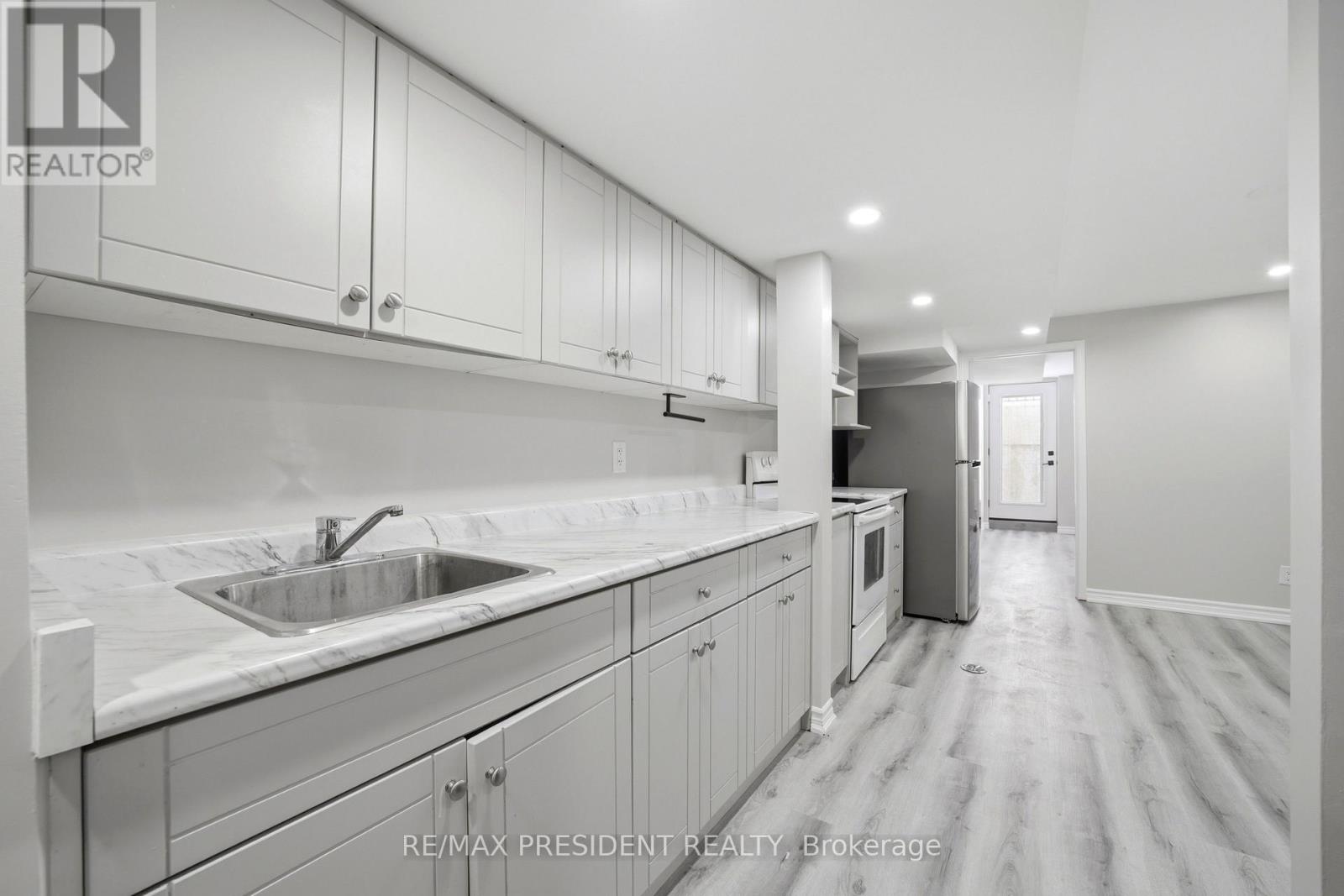 112 RAVENSWOOD DRIVE - 30